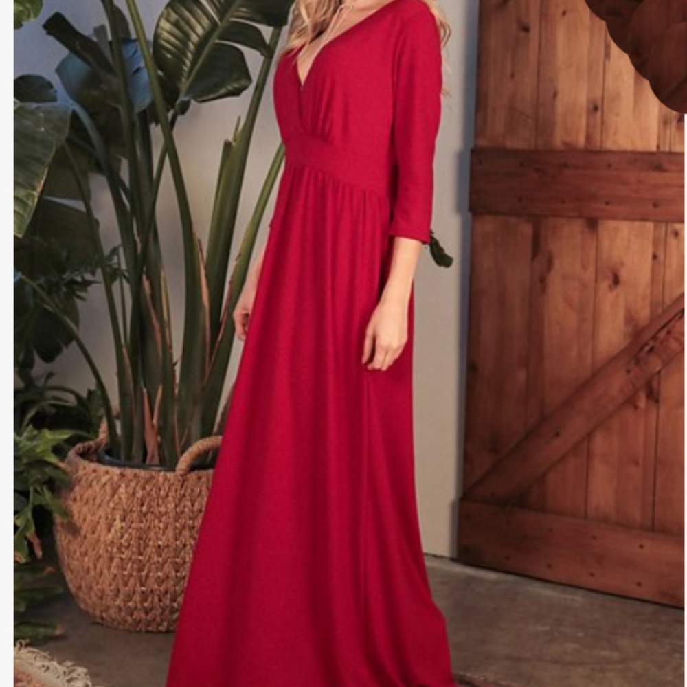 💋RED V-Neck 3/4 Sleeve MAXI dress!💋